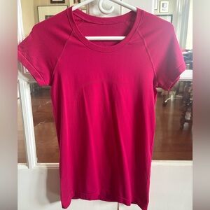 Pink Lululemon Swiftly Tech Short Sleeve Berry Rumble Size 6